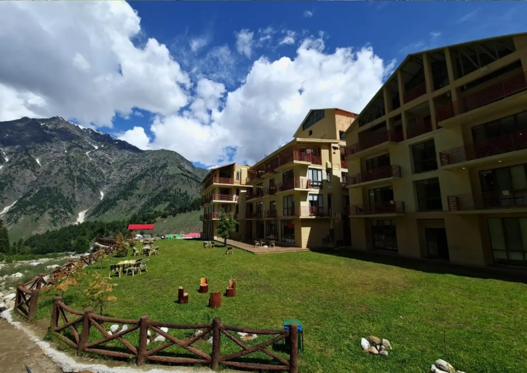 The Sarai Hotel & Resort 2